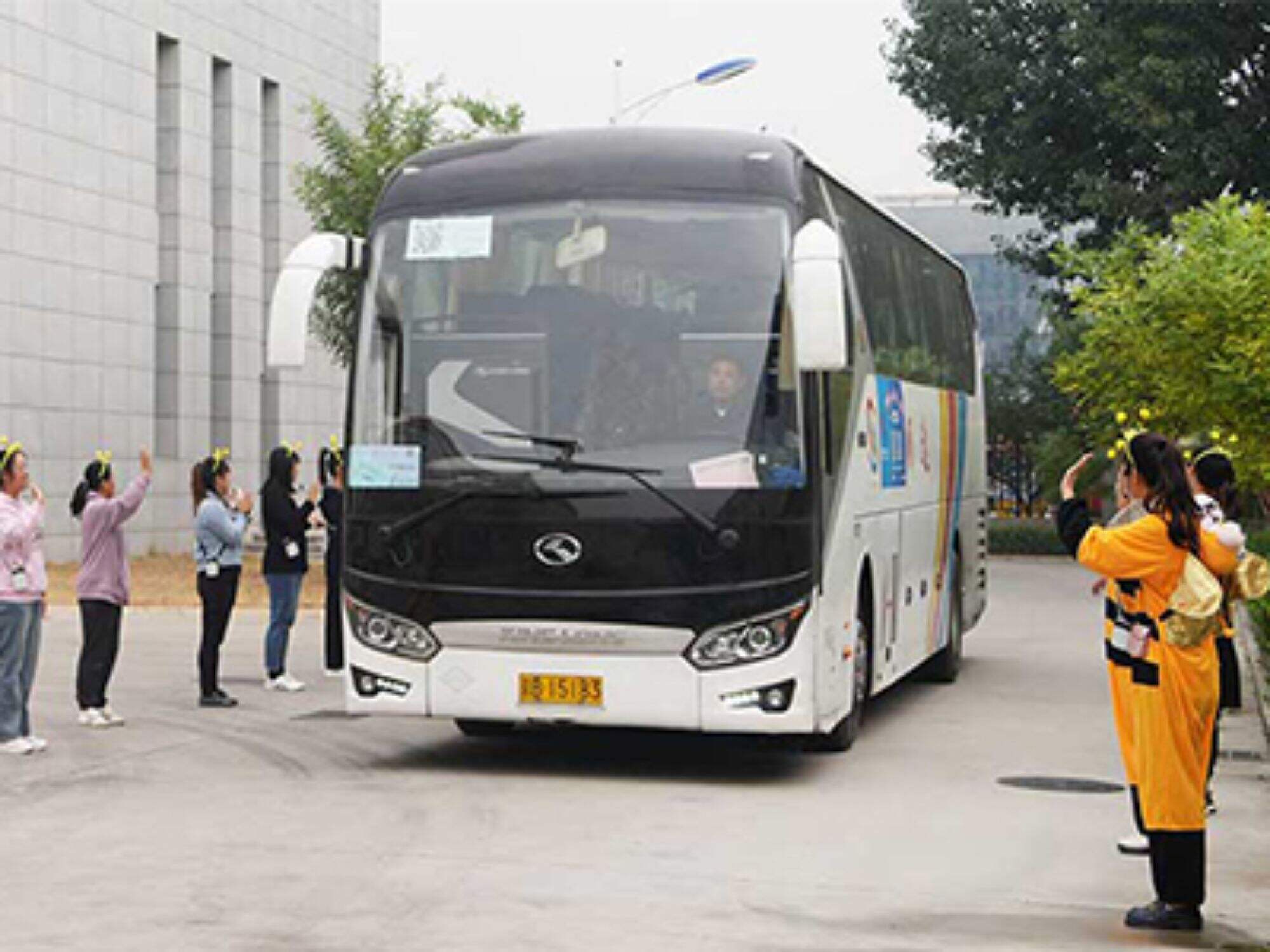 Two campuses affiliated to Beijing Education College Entering the Bee Kingdom Museum in batches