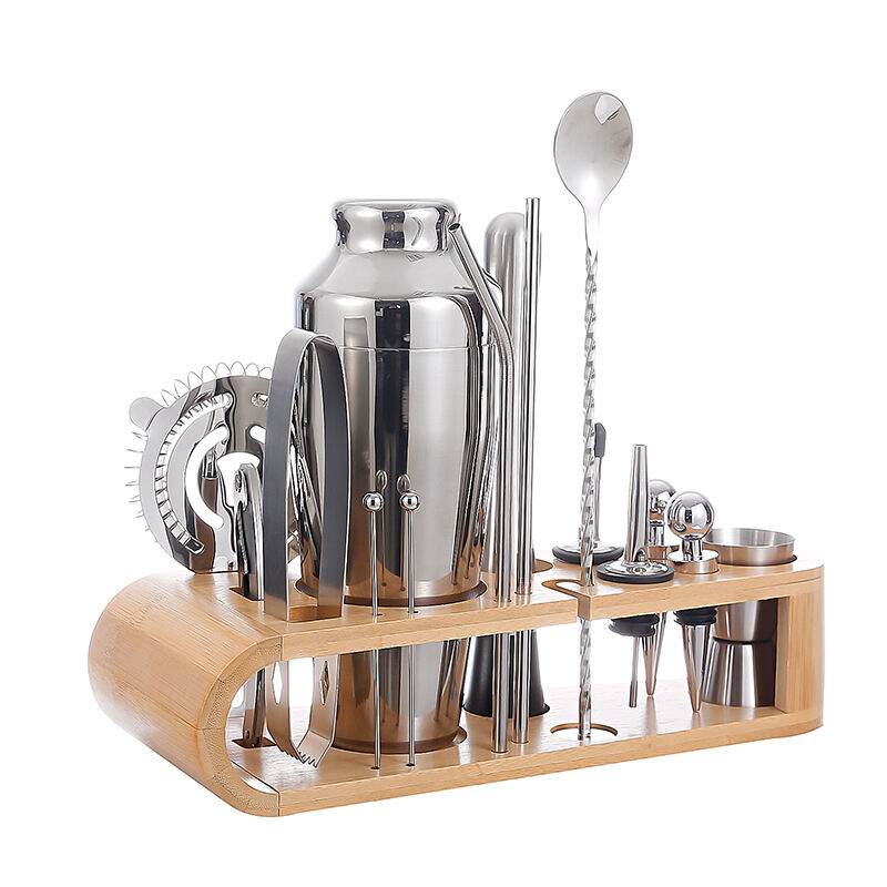 Hot Selling 700 ML Stainless Steel Cocktail Shaker Home Bar Set Bar Tool Set with Bamboo Stand manufacture