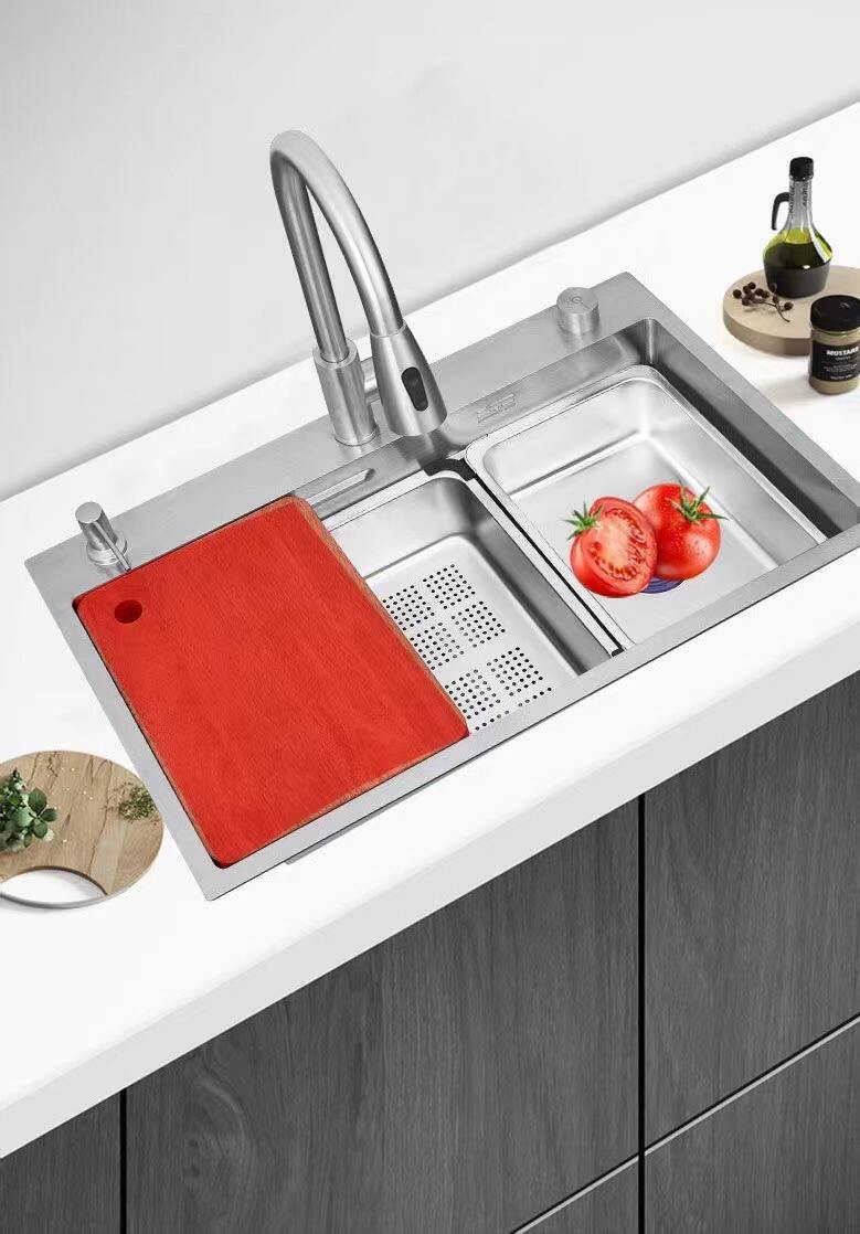 SS Silver color  Kitchen Stainless Steel Sink Single Bowl Kitchen Sink With Draw Out Faucet supplier