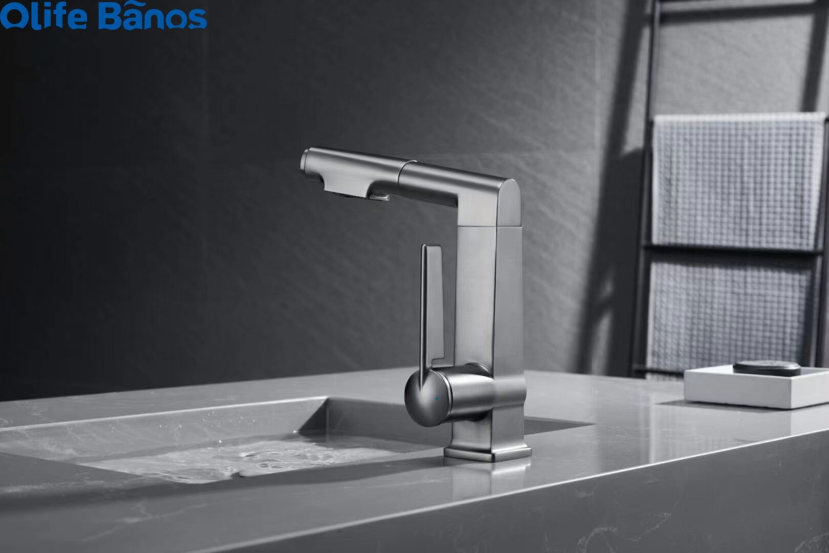 High Quality Luxury Bathroom Hot And Cold Water Flexible Stretch Out And Draw Back Basin Mixer Basin Faucet factory