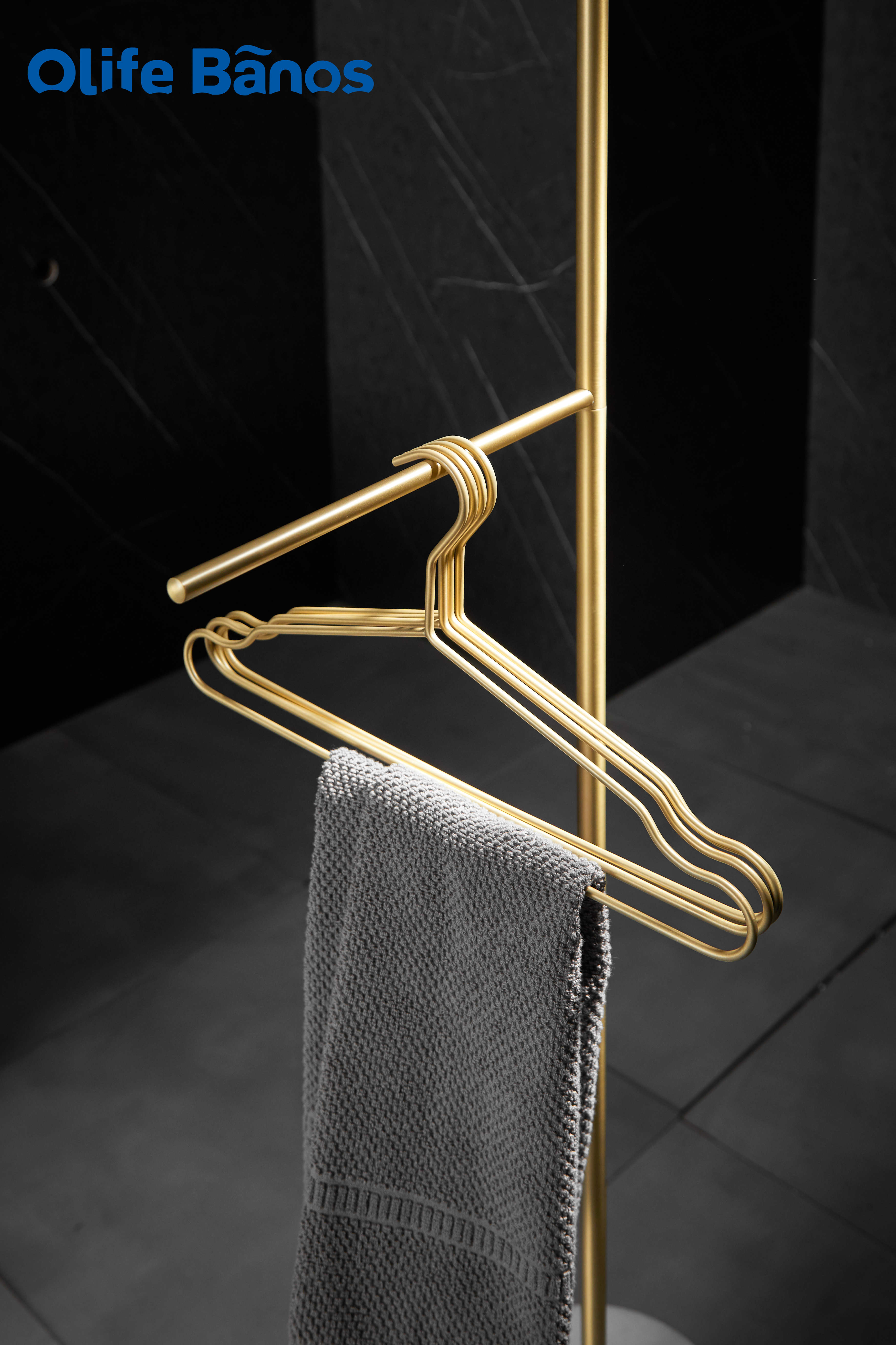 Home Golden Floor Hanger Bedroom Rock Plate Coat Luxury Metal Hanger Rack Vertical Clothes Hanger With Marble Stone details