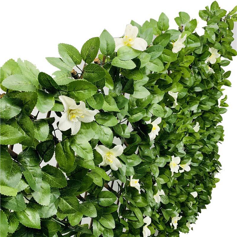 Six Pointed Rose Leaves With White Flowers