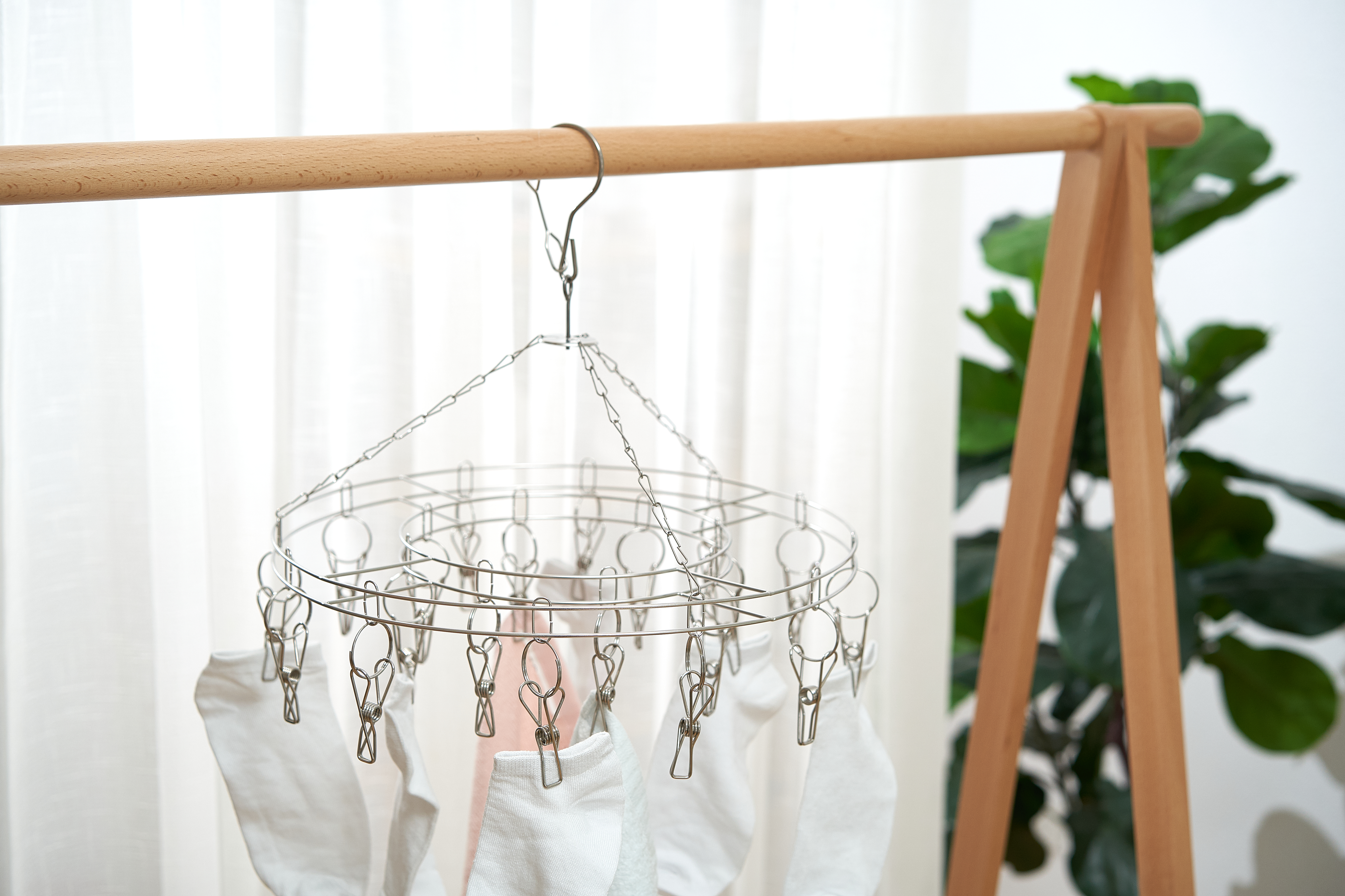 SOLELY SY555 Stainless Steel Round Hanging Drying Rack with 20 Clips details