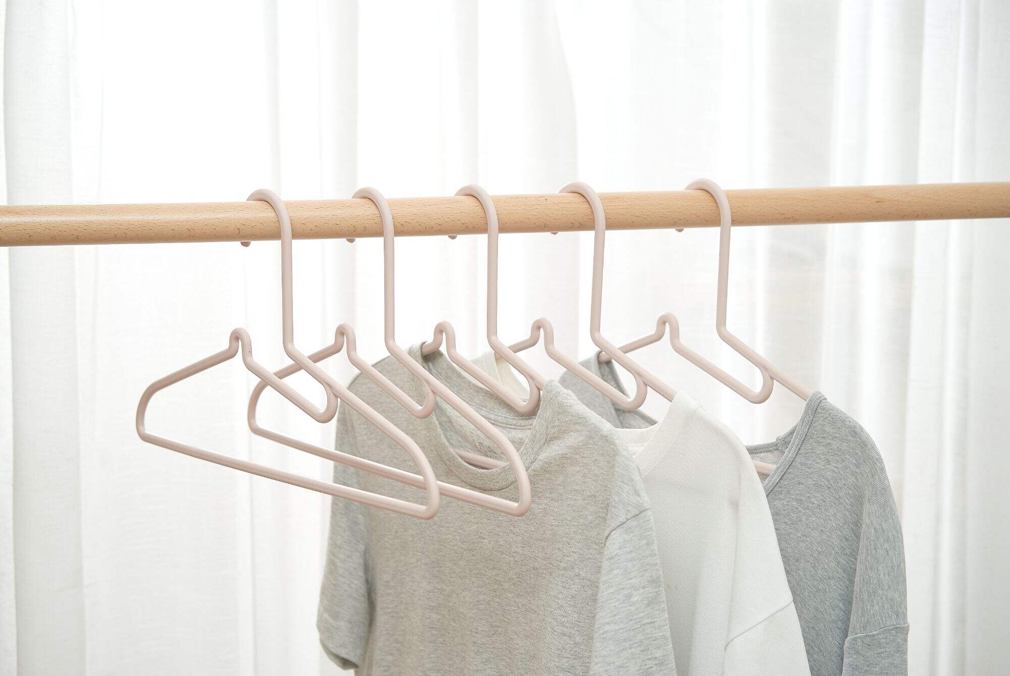 SOLELY SY961 Clothes Hanger with Collar Support