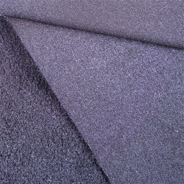 استمتع بالراحة والدفء التام في أي ظروف جوية مع الميكروفليس الناعم