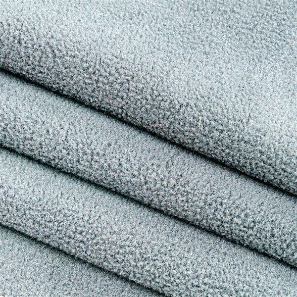 Trikoti ak polaroze asanble