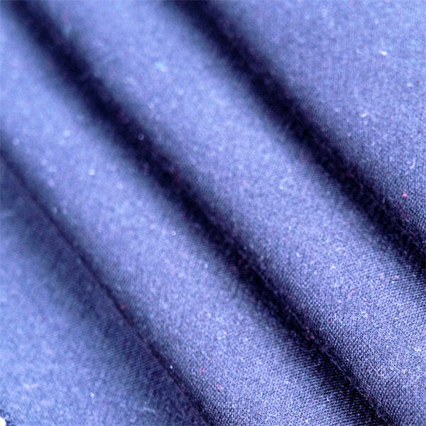 قم بترقية خزانة ملابسك بملابس مصنوعة من قماش الفليس المطاطي