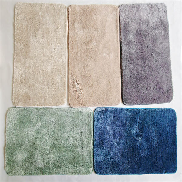 Find comfort and warmth with a cozy grey rug underf