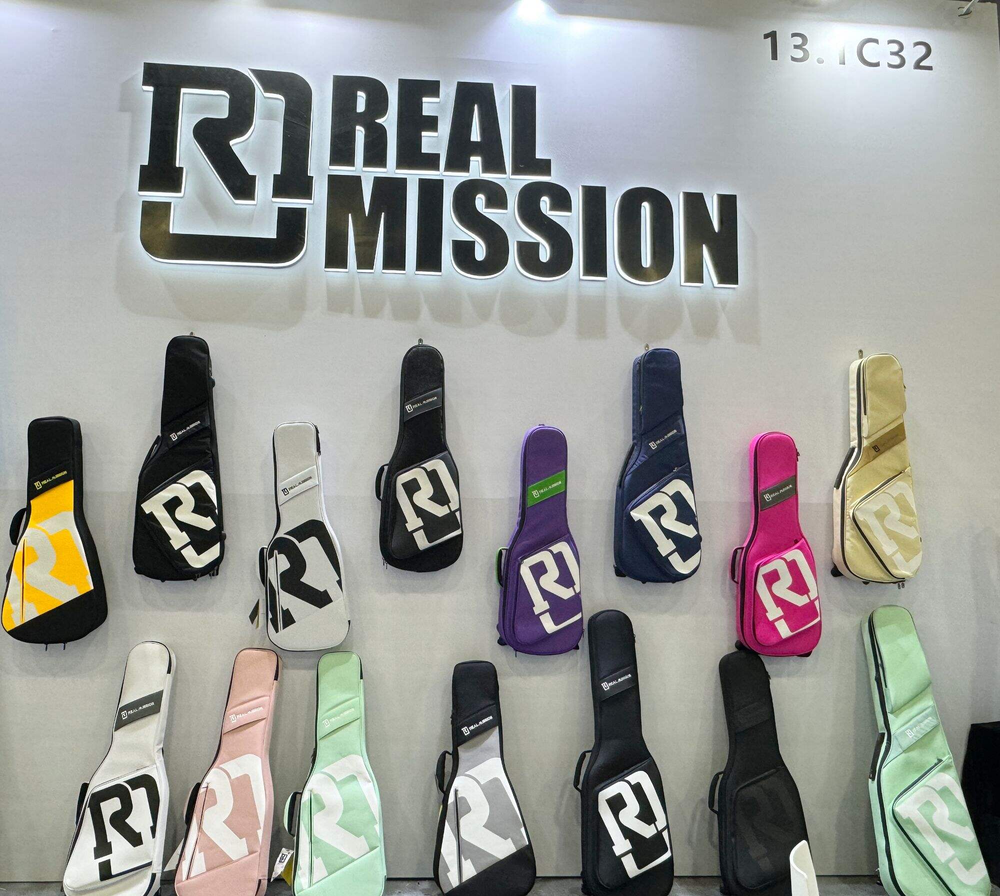 Real Mission Guitar Bags Shine Bright at Guangzhou Musical Instrument Exhibition, Wraps Up in Style!