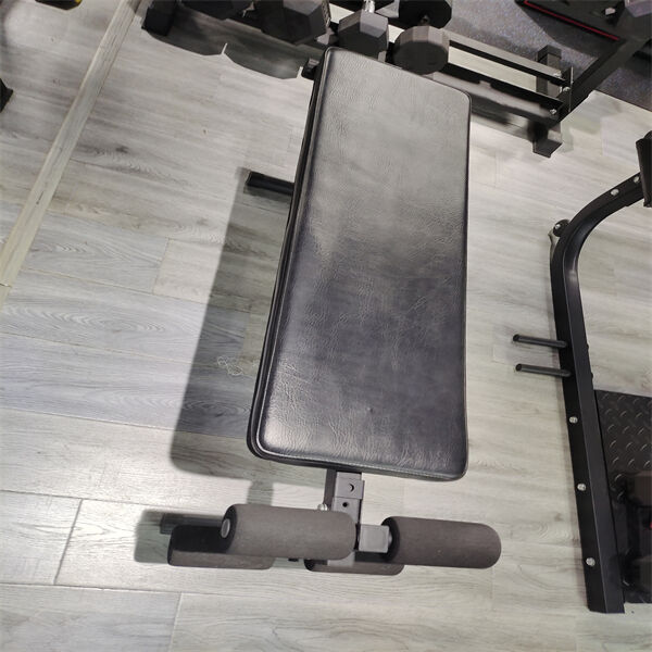 Erfüllen Sie Ihre Fitnessziele mit Hilfe einer Gewichtheberbank.