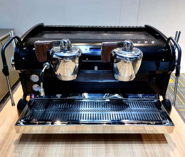 Panduan lengkap untuk menemukan mesin espresso komersial terbaik untuk usaha kecil