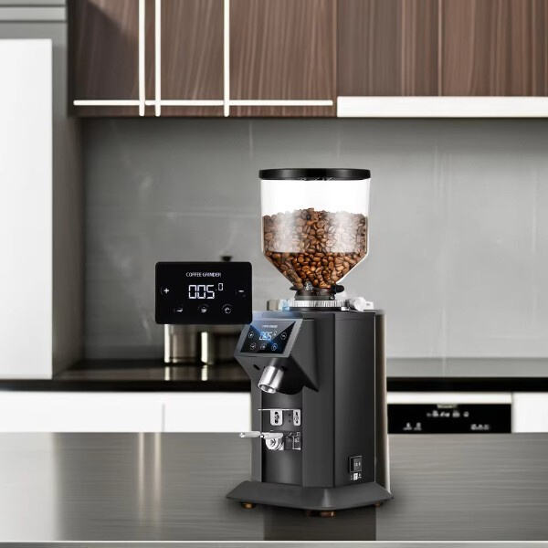 Paano Makakabuti ang Tamang Propesyonal na Coffee Grinder sa Reputasyon ng Cafe Mo