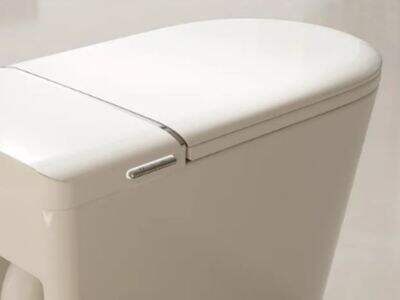 How a Floor Standing Smart Toilet Can Enhance Your Bathroom Experience