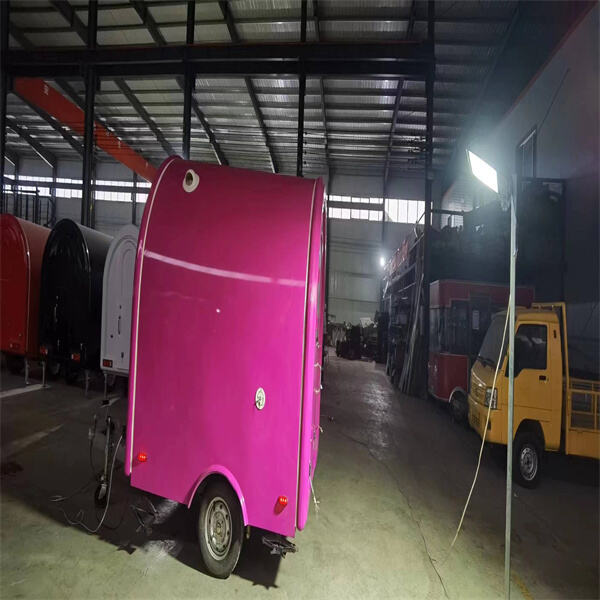 Make your BBQ dreams a reality with our fully equipped food trailers