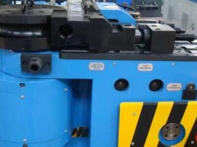 Budúcnosť ohýbania rúr: trendy v automatických strojoch na ohýbanie rúr