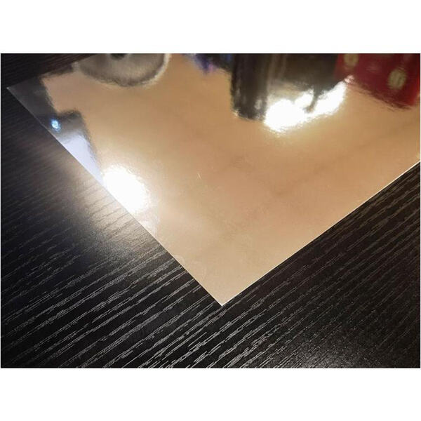 Réflétez votre style avec du papier brillant argenté