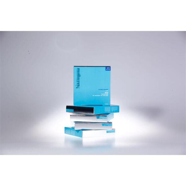 メタリックシルバーのカードペーパーで輝くクラフトを作りましょう