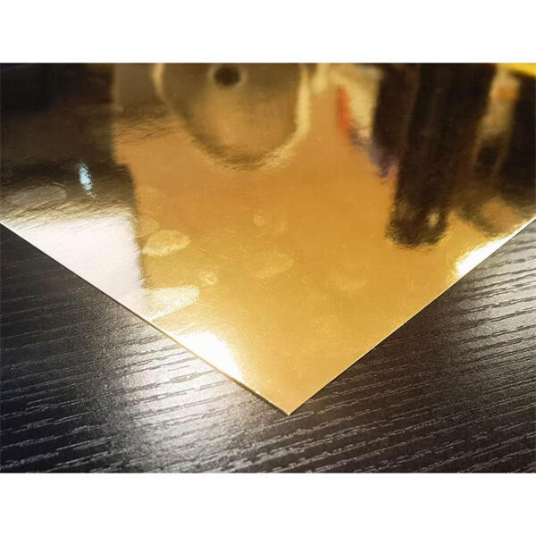 Beeindrucken Sie Kunden mit goldembossierten Briefkopfblättern.