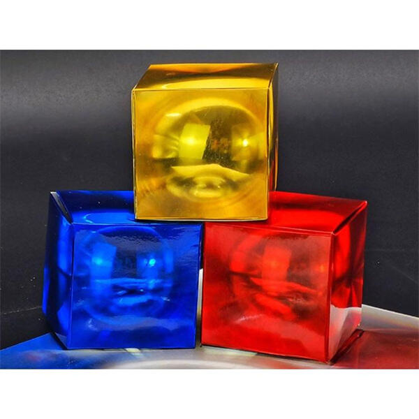 Veredele deine Visitenkarten mit Hologrammkarton