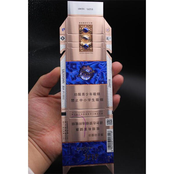 視覚的に魅力的なタバコ広告にさよならを