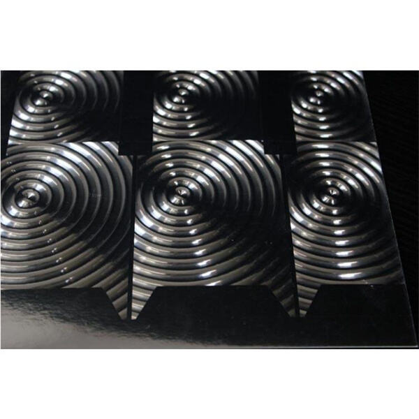 Machen Sie Ihre Einladungen mit Shiny Cardstock herausragend