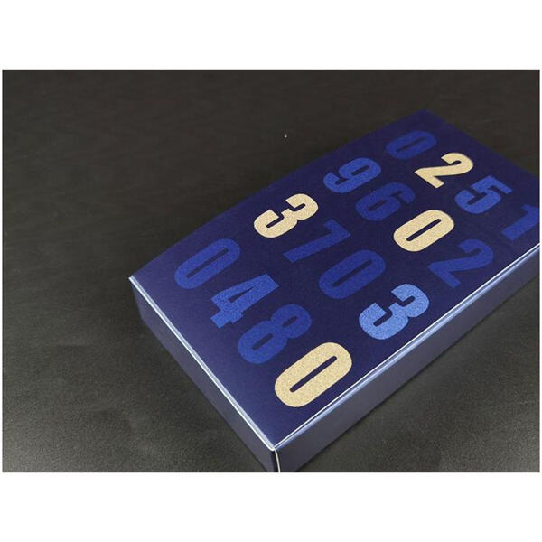 クラッターにさよならを。段ボール梱包箱は究極のスペースセーバー