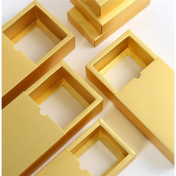 Impress your loved ones with stunning gold and silver wrapping paper compositions