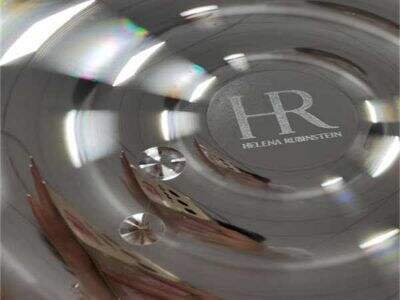 How Metallized Paper Enhances Luxury Packaging Appeal