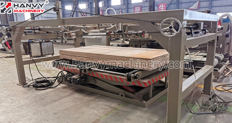 Hanvy Plywood Machine HJ4*8A Automatic Plywood DD saw For Plywood Edge Trimming supplier