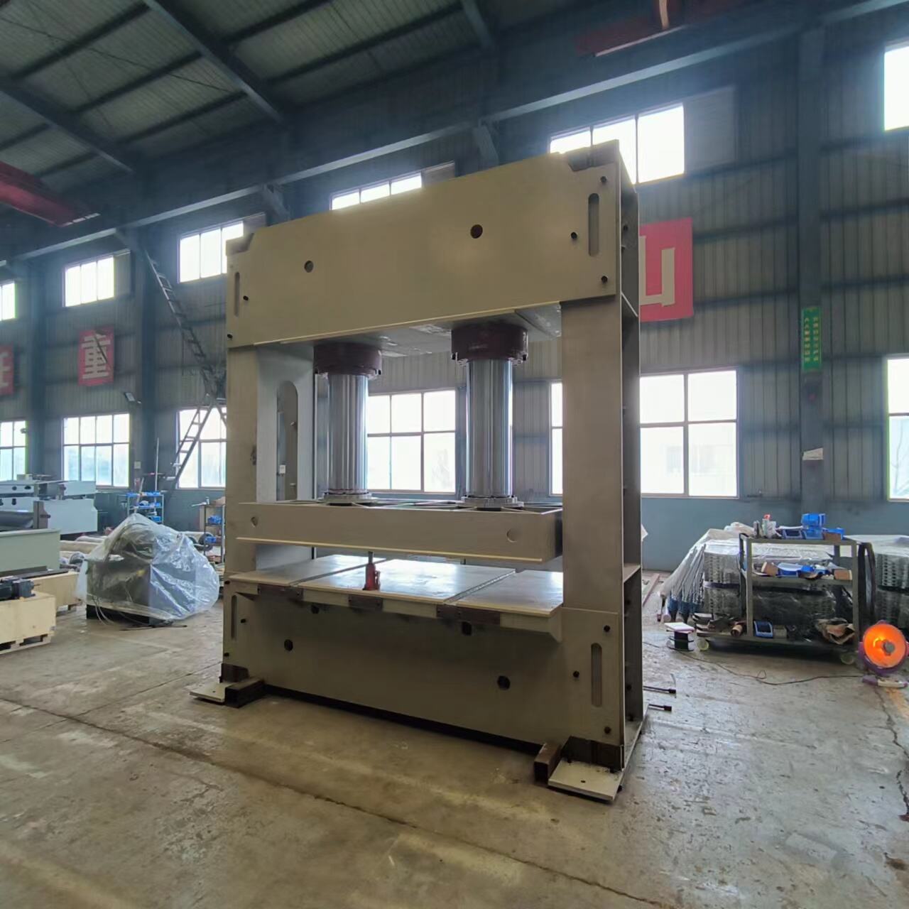 Hanvy new 4*4ft   high efficiency  veneer  cold press machine  with  class I plywood factory