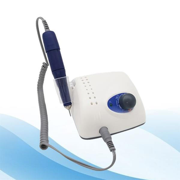 Machine Gun Kelly's Bold and Daring Style!