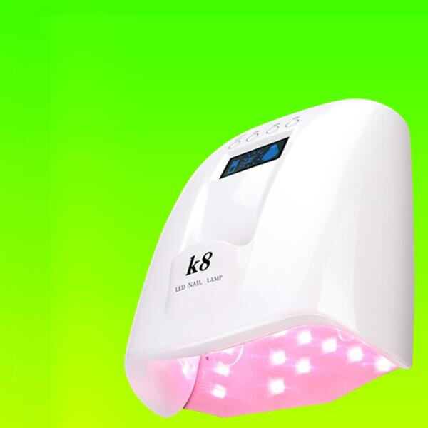 The Dos and Don'ts of Using a UV Light Lamp for Your Nails