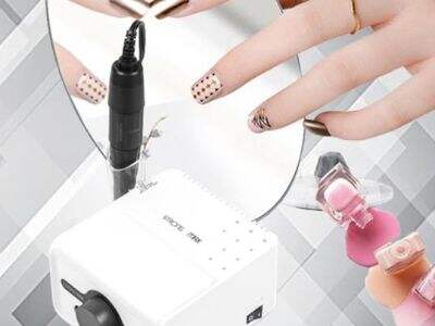 What Professionals Look for in a Nail Tech Light