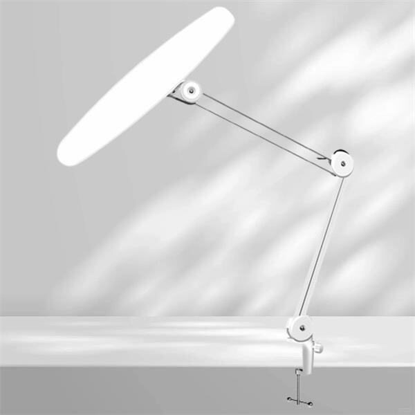 Forskynd din manicure med en lampe, der er specielt designet til opgaven!
