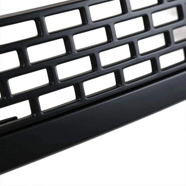 Az F150 rácsának testreszabása