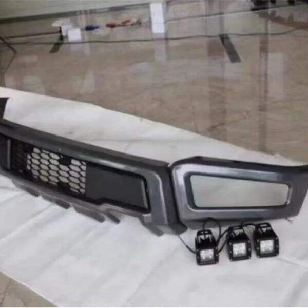 Tehát a teherautója kiemelkedik mind az úton, mind az út mellett