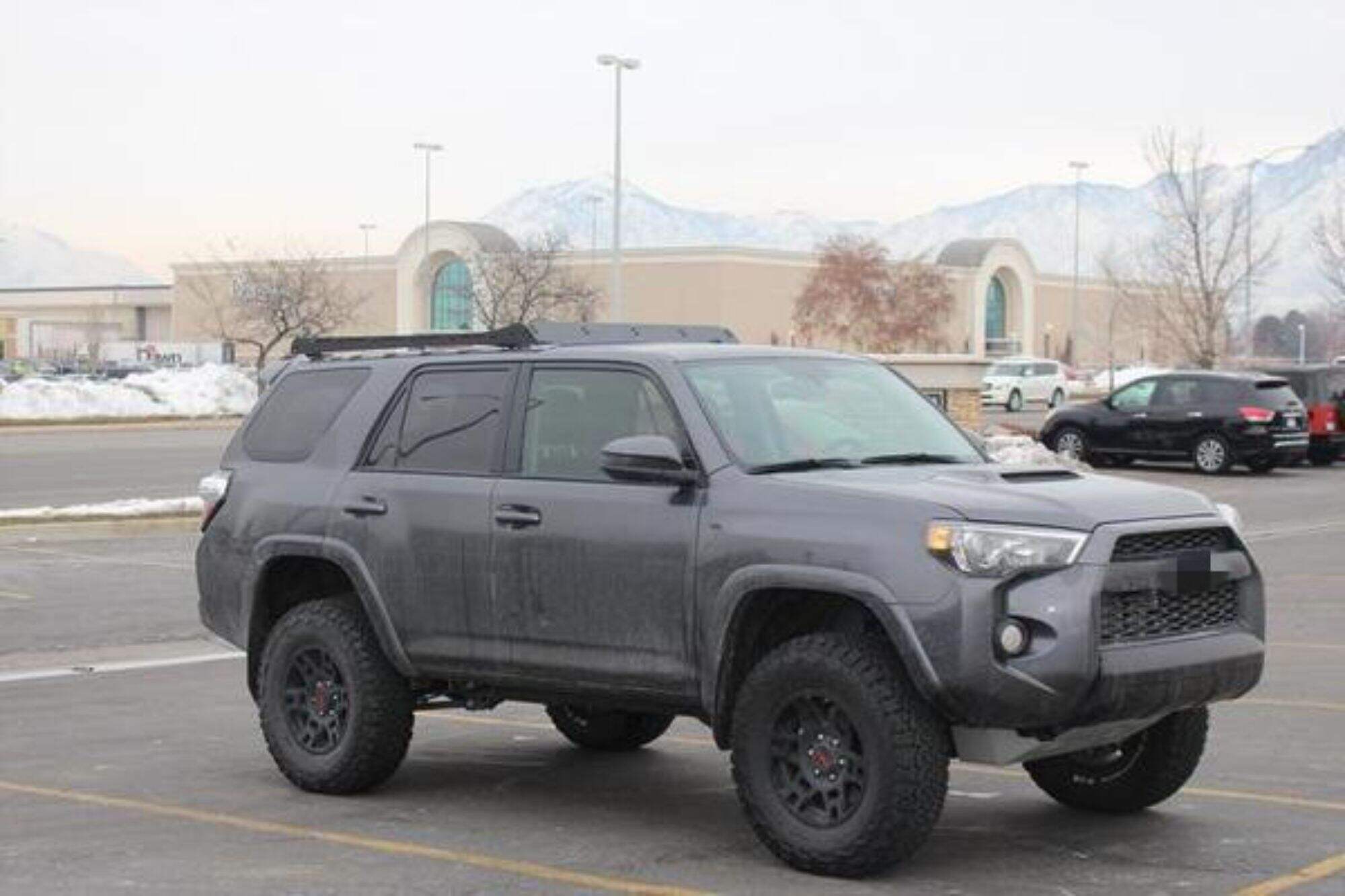 Spedking for TOYOTA 10-23 4RUNNER HALF-TOP ROOF RACK