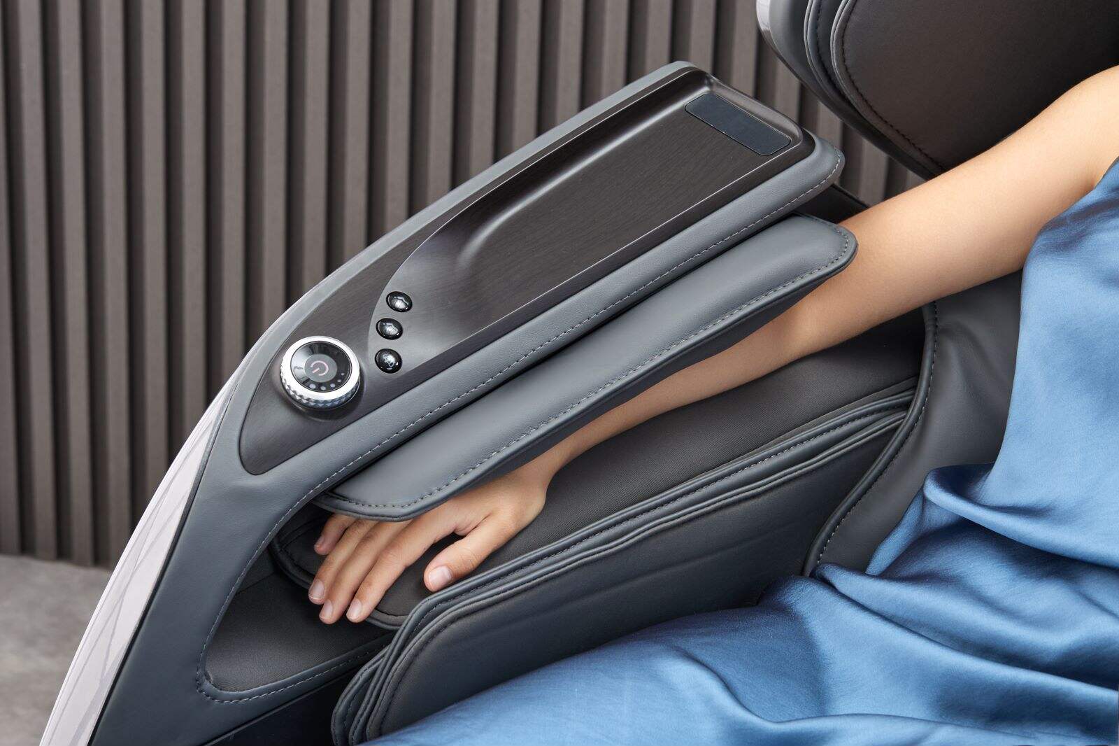 product wholesale luxury electric zero gravity ai voice control  full body massage body scan intelligent massage chair 24 mode for body-4