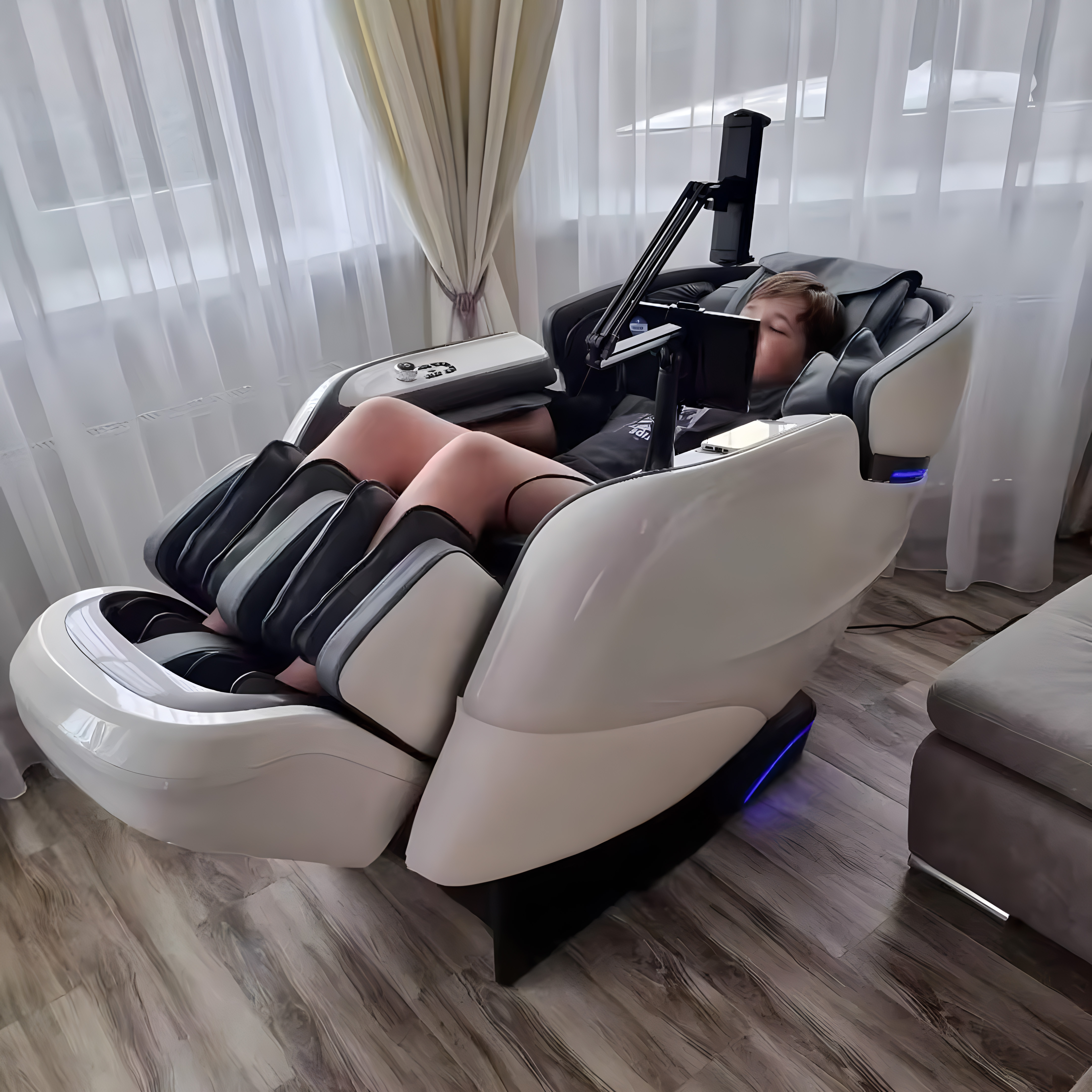 Space Capsule Air Compression Deluxe 4d Zero Gravity Luxury Chair Robot Massage Chair Home Massage Chair manufacture