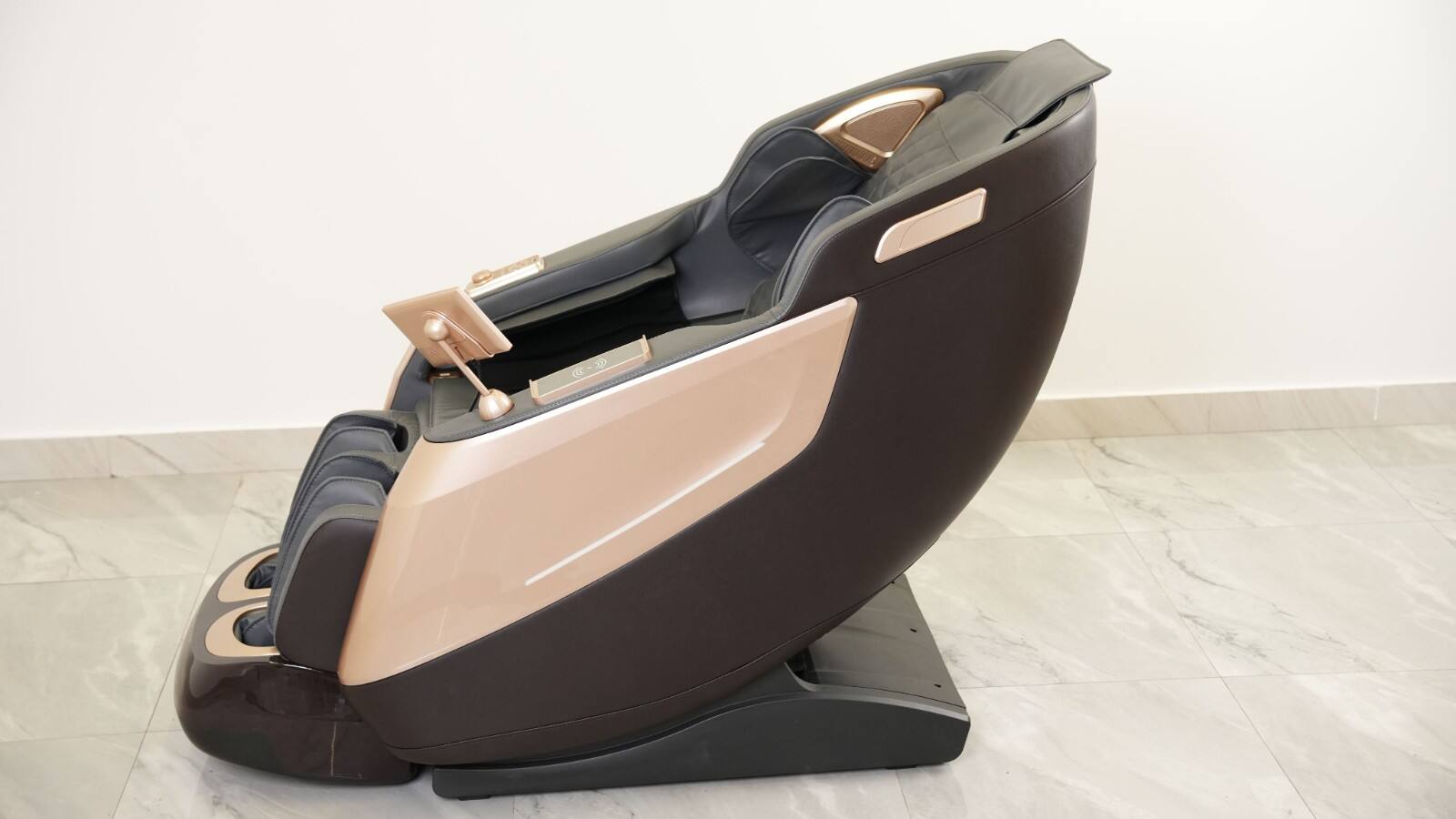 M12L 4d Shiatsu Pvc Leather Plastic Headrest 8d Massage Chair manufacture