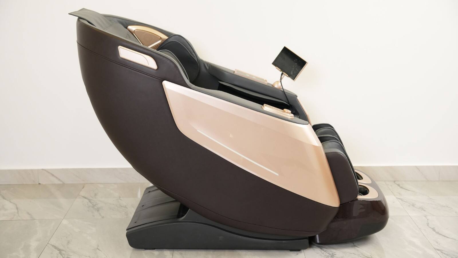 M12L 4d Shiatsu Pvc Leather Plastic Headrest 8d Massage Chair manufacture