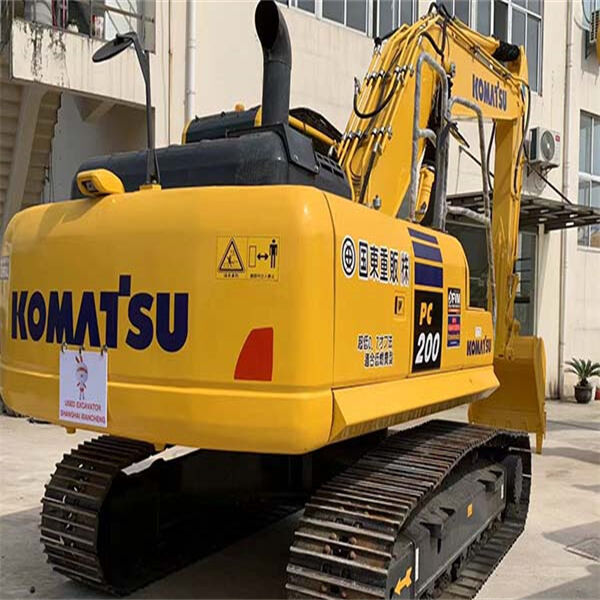 Установление эталона с мини-экскаваторами Komatsu