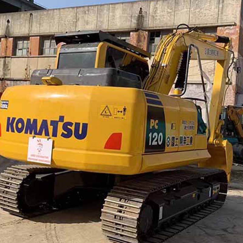 KOMATSU PC120-8