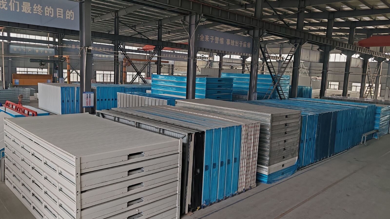 Fast install container type portable cabins for instant living factory