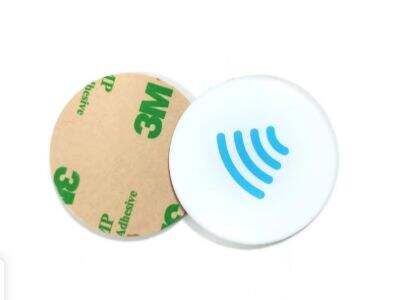 カスタムNFC名刺がブランドアイデンティティを強化する方法