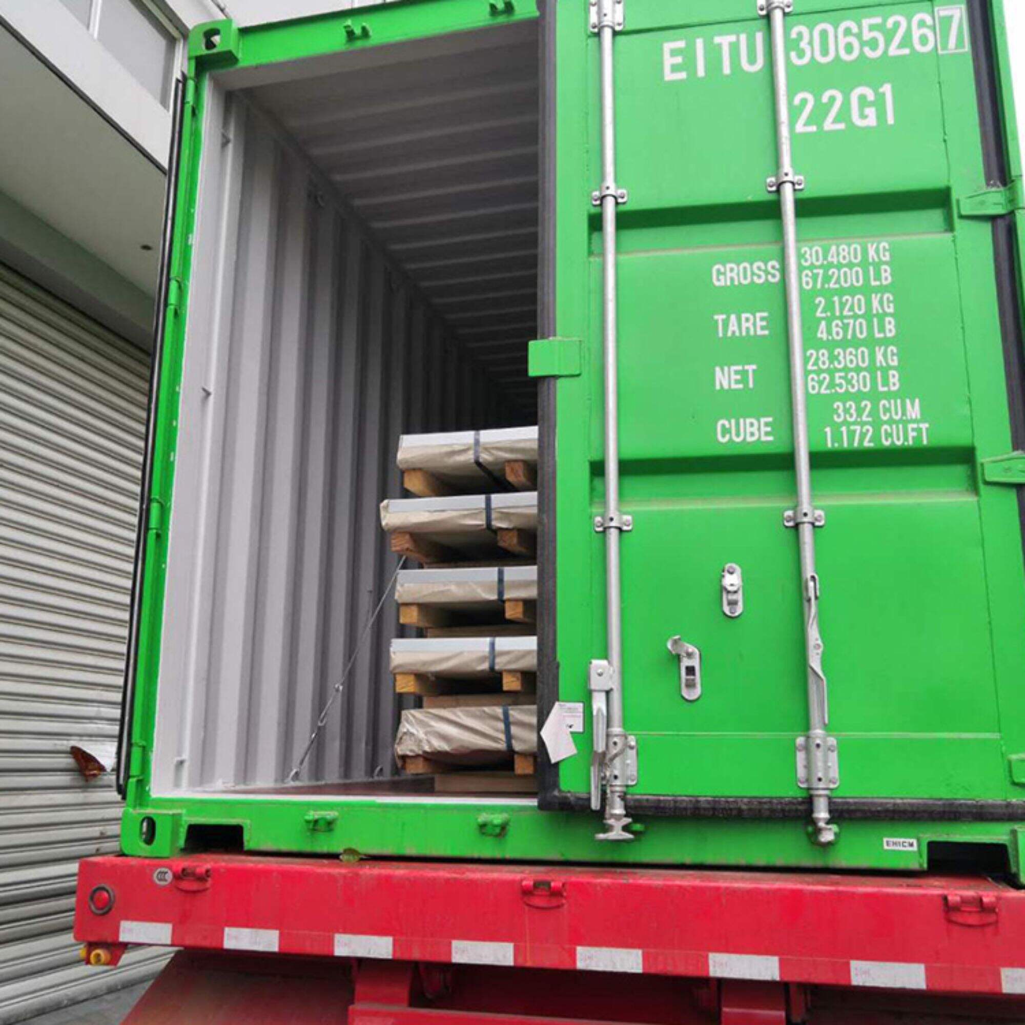 Xuất khẩu 50 tấn inox cuộn