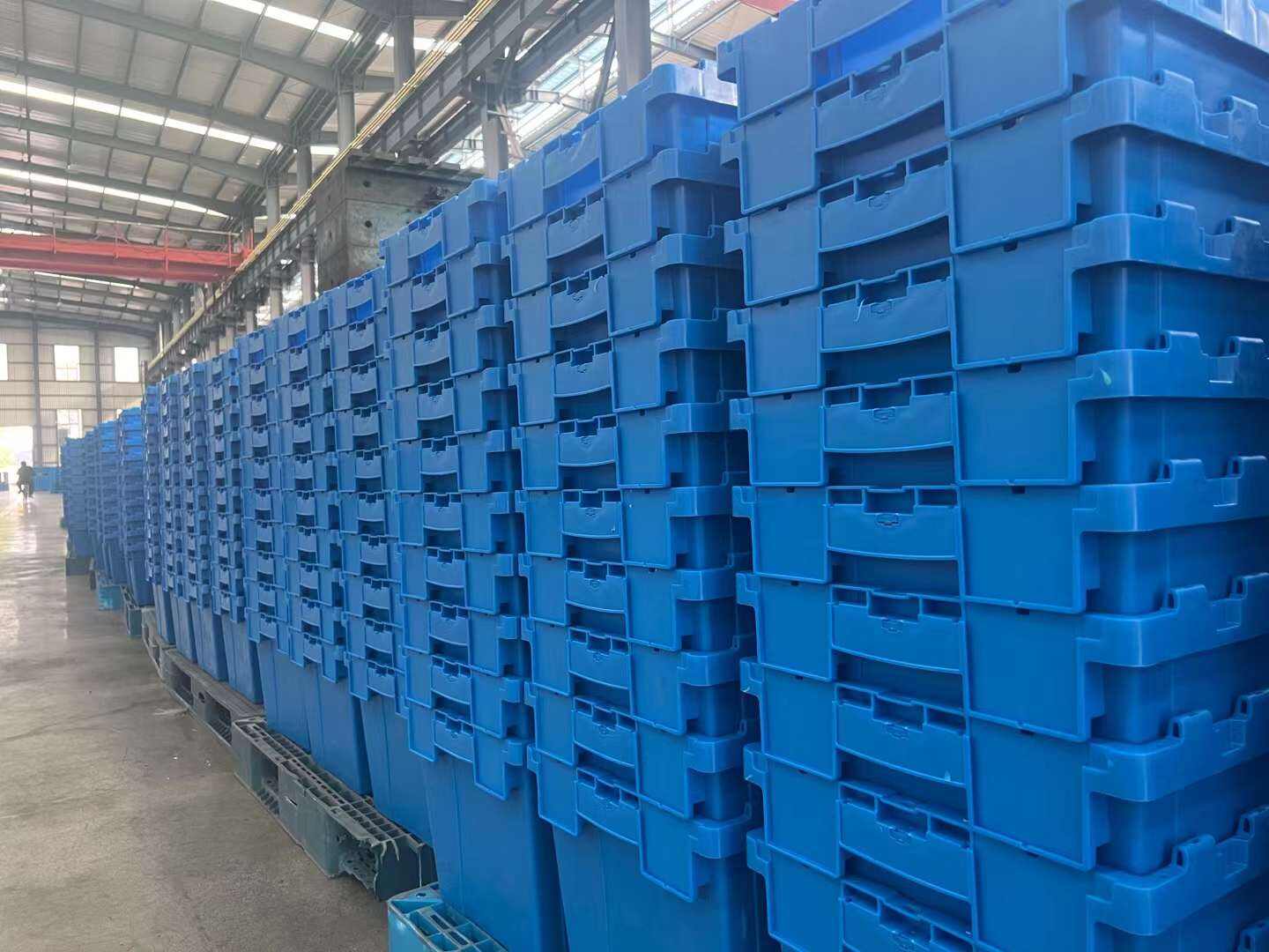 820x480x380mm Heavy Duty Large storage Fruits and Vegetables Moving Shipping Crate Box with lids supplier