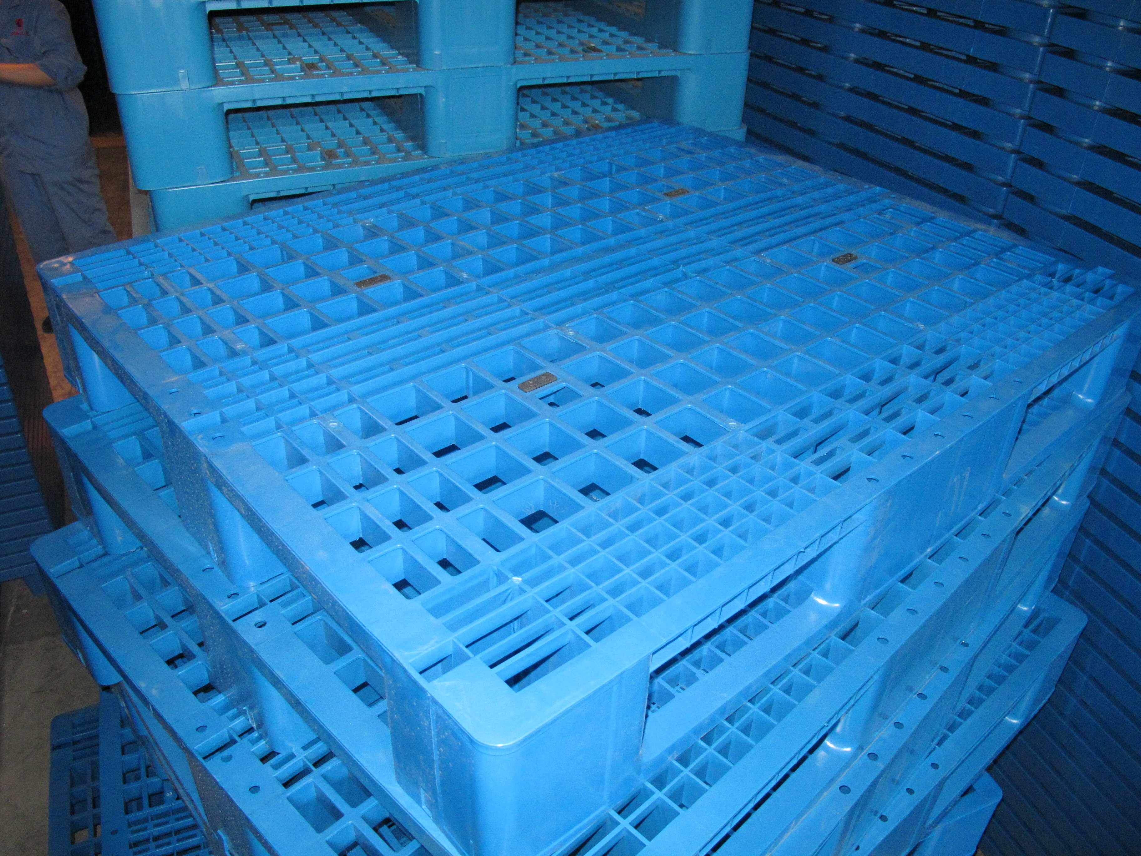 Heavy Duty Industrial Single Side Plastic Palette 1200 x 1000 mm 40x 48 Euro Plastic Pallets for Transport shipment factory