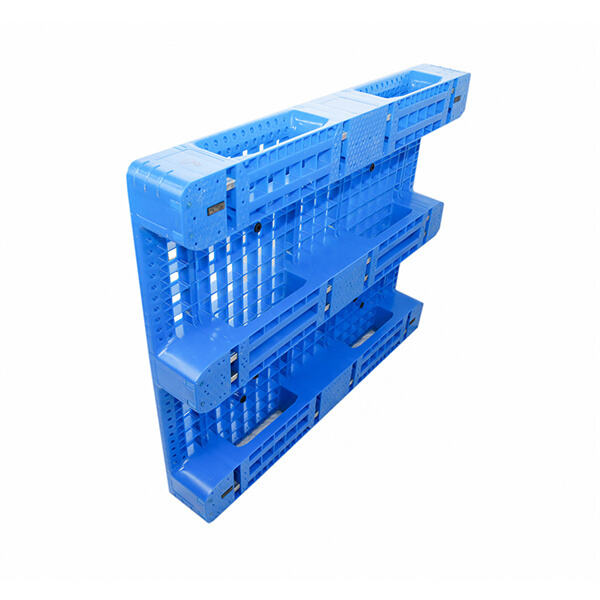 The Green Choice with 40 x 40 Plastic Pallets
