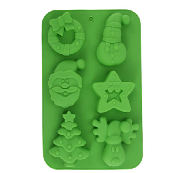 Choose Silicone Molds for Your Christmas Bakes!
